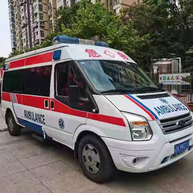 响水镇长途救护车护送病人返乡